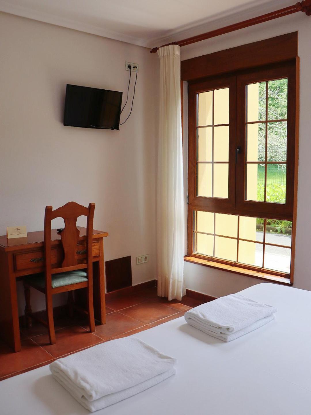 Hotel Pugide Llanes Exterior photo
