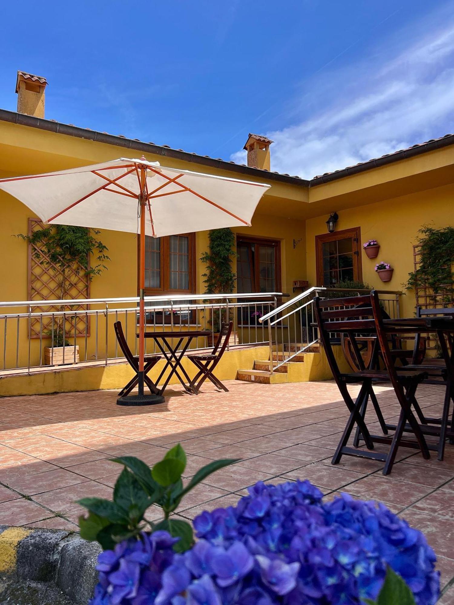 Hotel Pugide Llanes Exterior photo