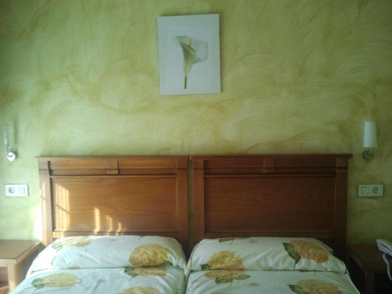 Hotel Pugide Llanes Exterior photo