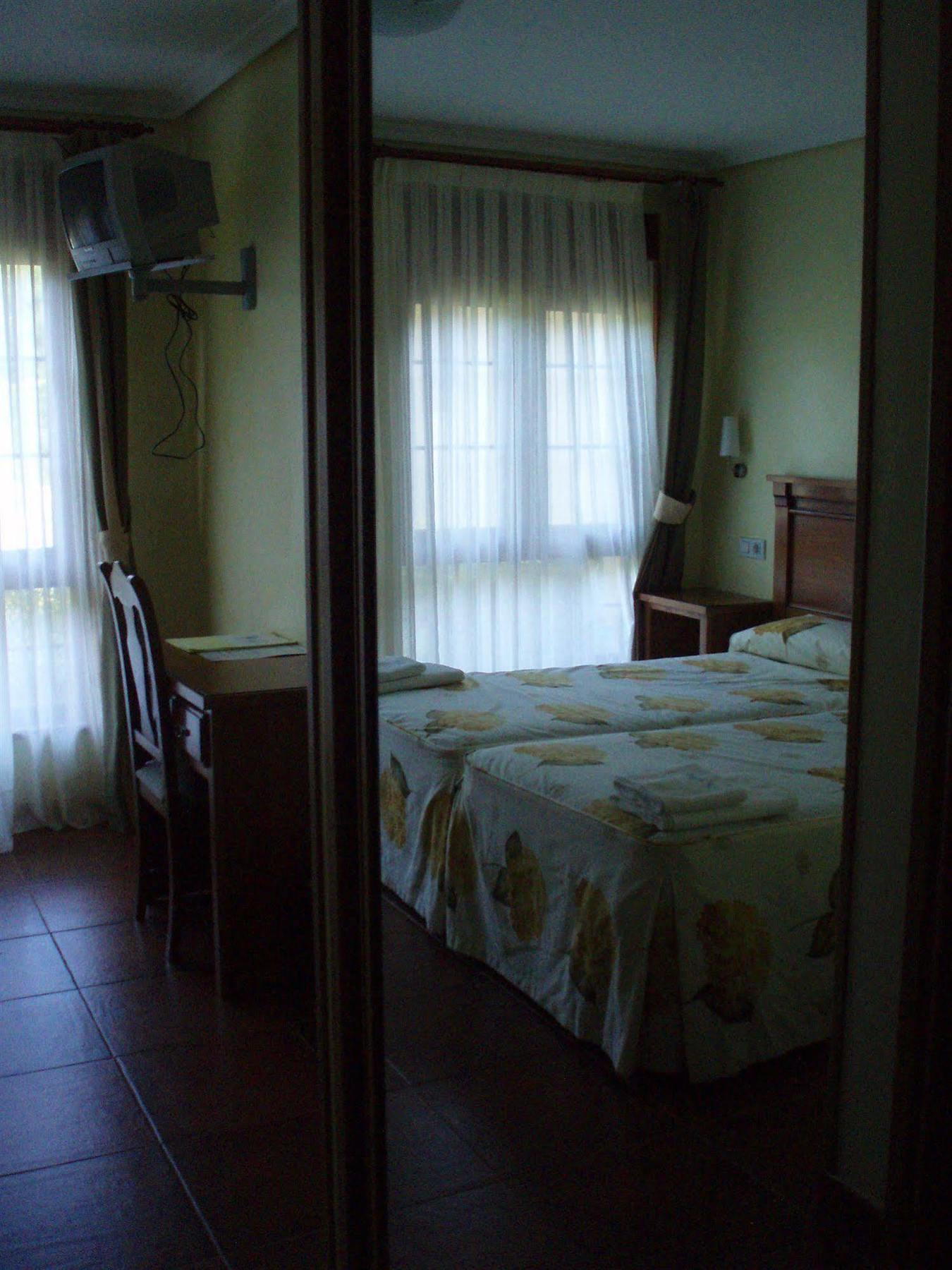 Hotel Pugide Llanes Exterior photo